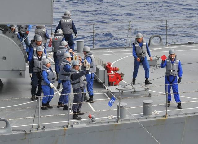 日本训练舰队离开越南岘港 将继续海上训练