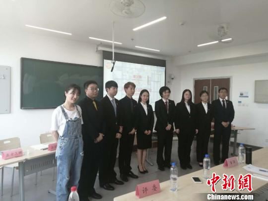 辩论现场。 张文龙 摄 辩论现场。 张文龙 摄
