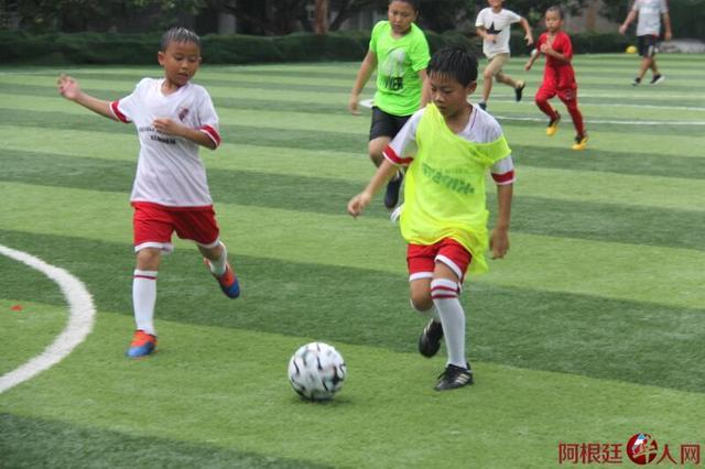 阿根廷百年豪门落户鹭岛 助力中国青少年的足球梦