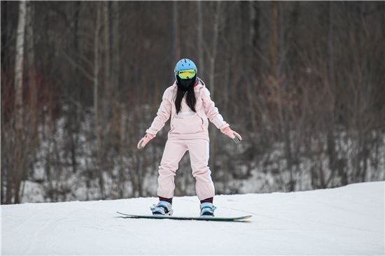 “冬奥冰雪·吉致视界”外籍友人“畅冰雪”“品文化”