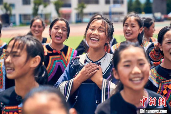 大凉山彝族童声合唱团：用歌声连接世界
